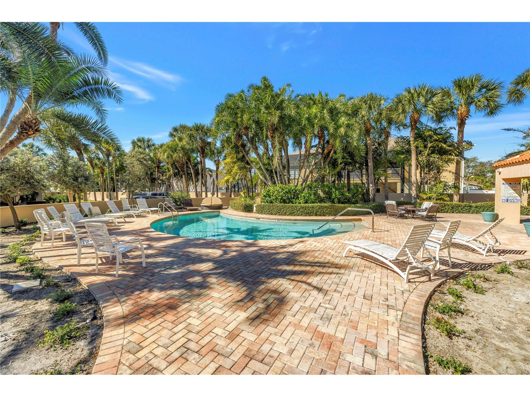 1605 Royal Palm Drive S #A Gulfport FL 33707 TB8463593 image48