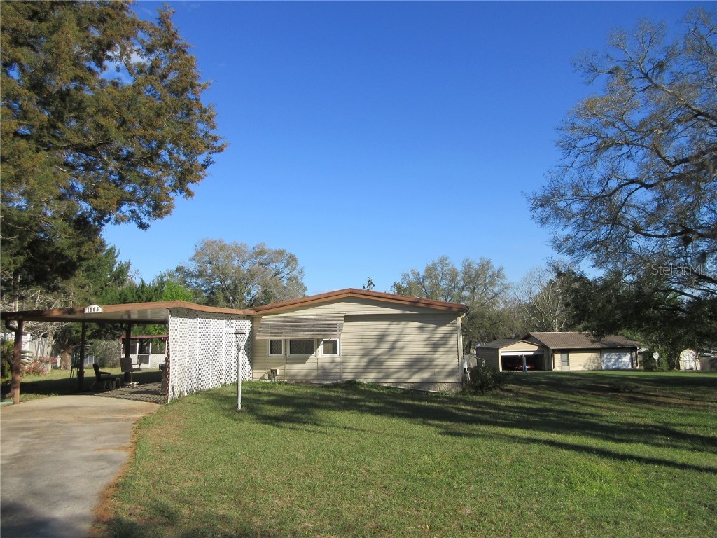 1605 SE 160th Court Ocklawaha FL 32179 - 400 ACRE NORTH LAKE OM695713 image1