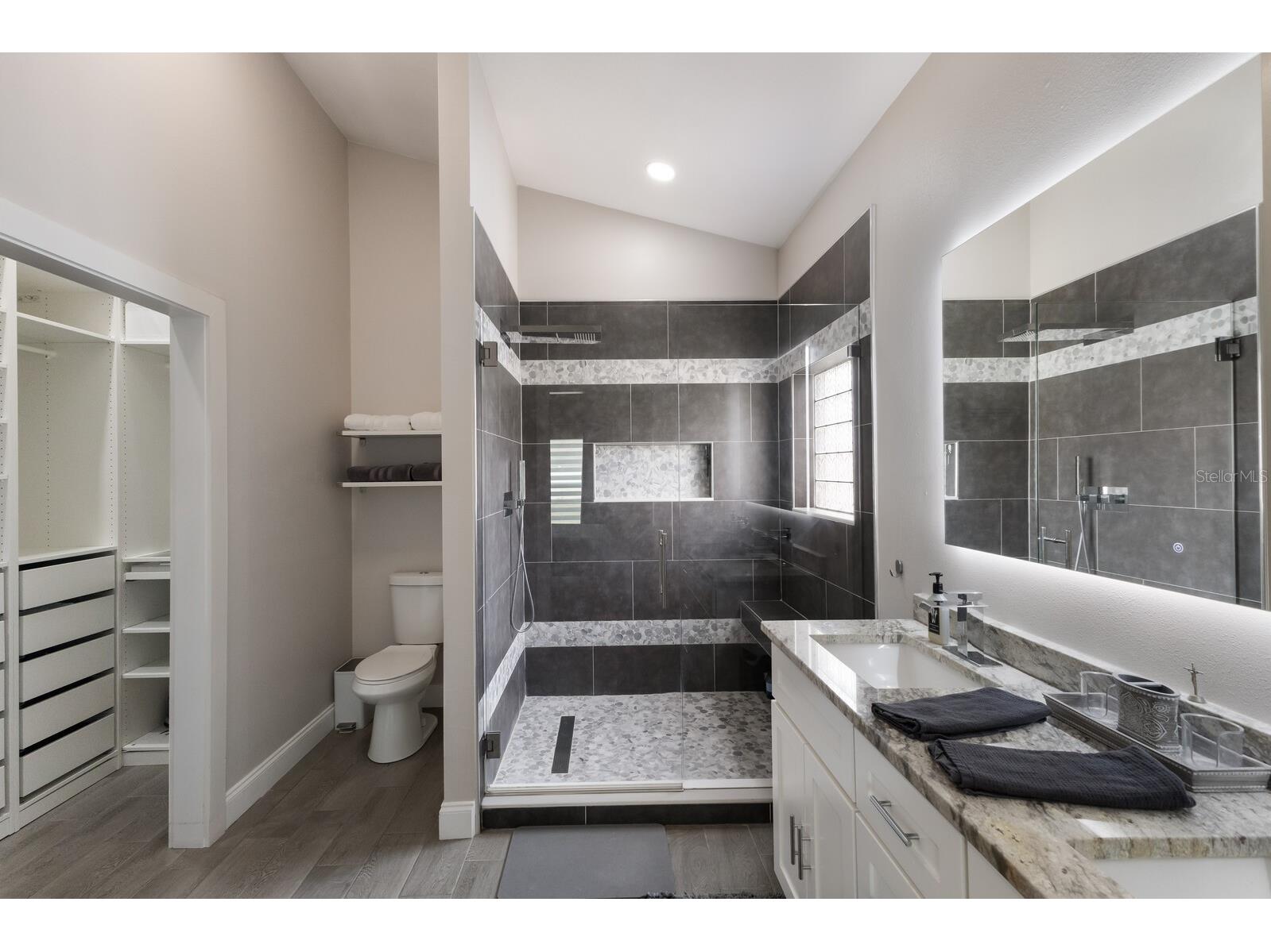 1606 22nd Avenue W Palmetto FL 34221 A4679517 image8