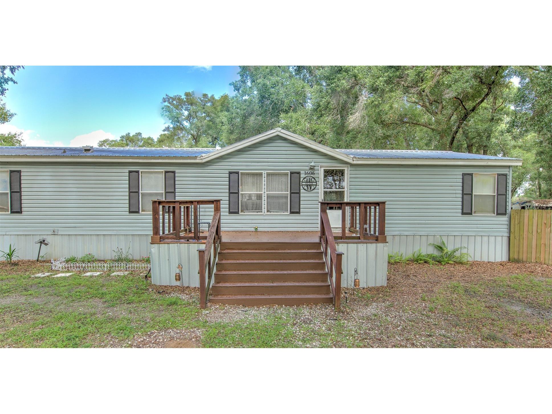 1606 N Kingsway Rd Seffner FL 33584 TB8530178 image1