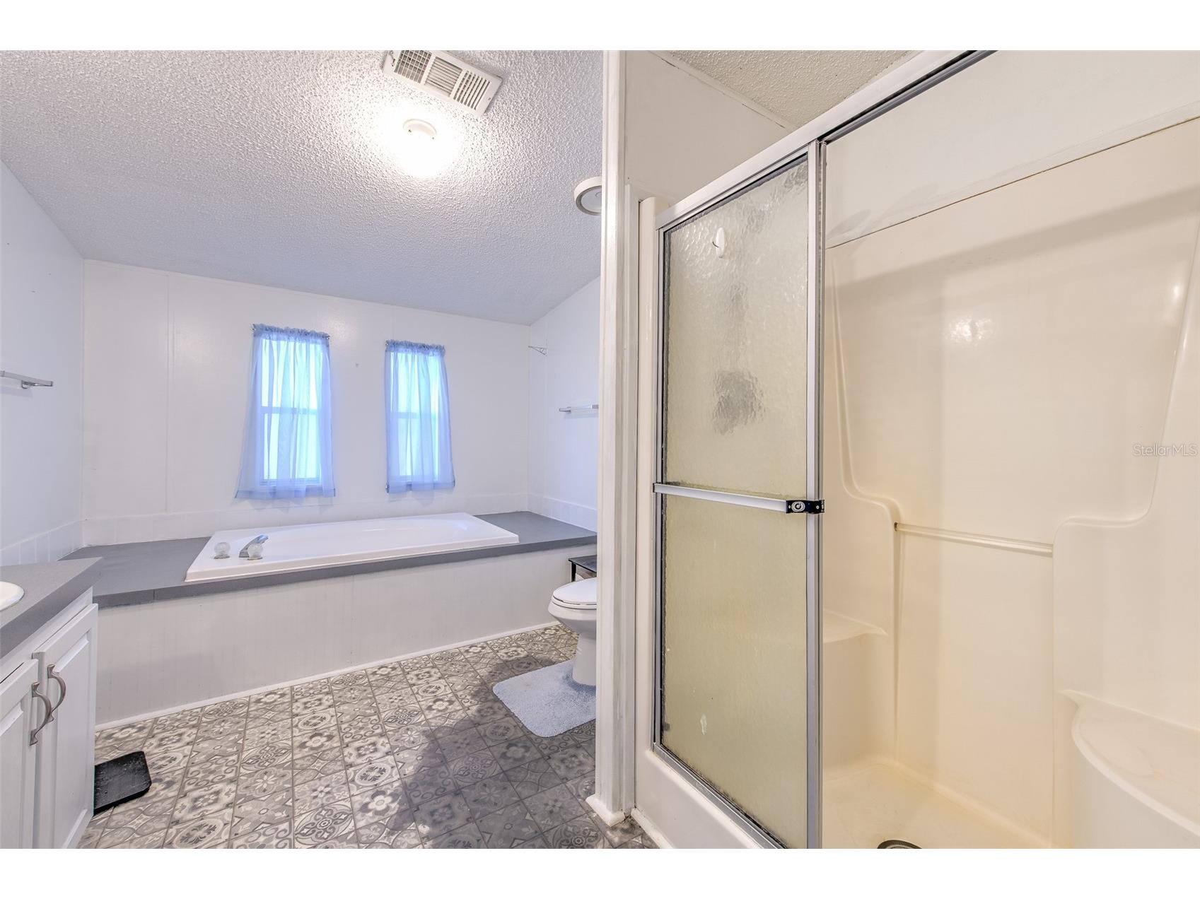 1606 N Kingsway Rd Seffner FL 33584 TB8530178 image19