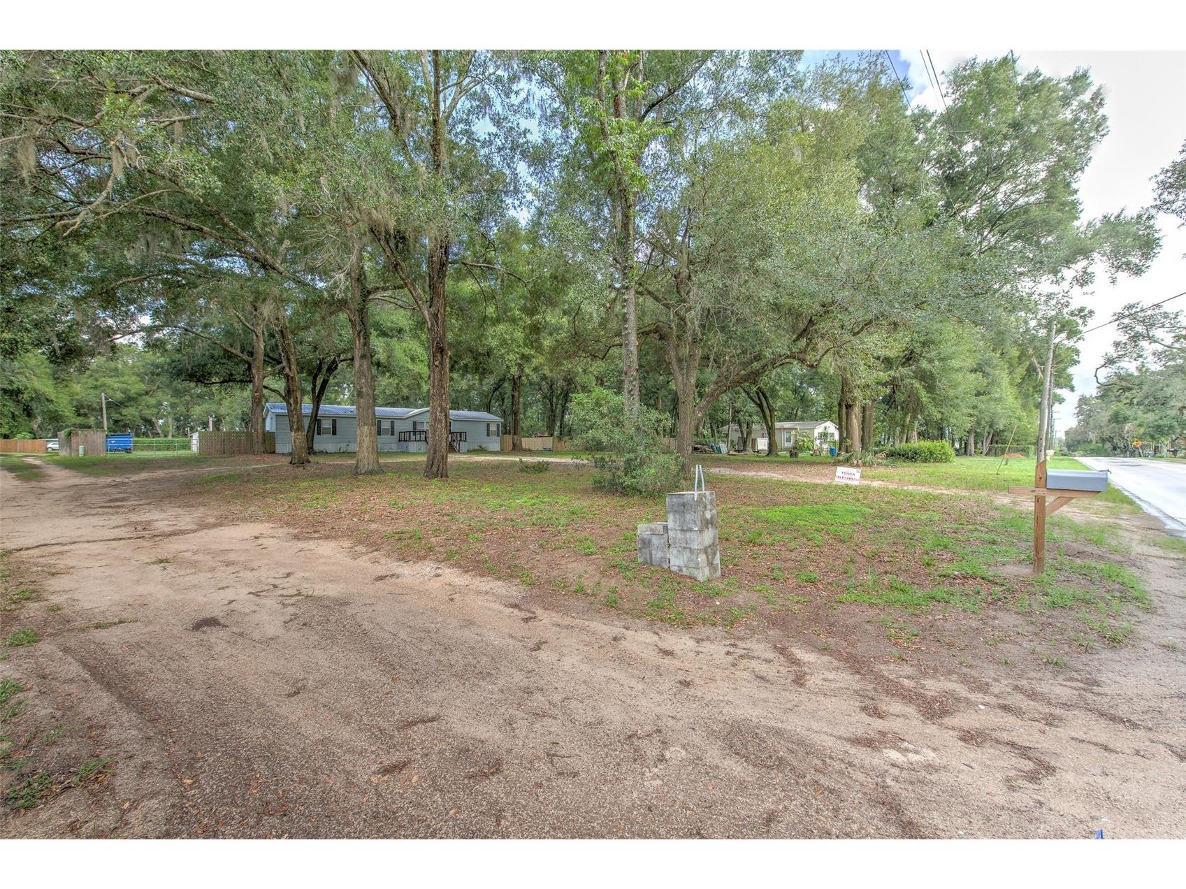 1606 N Kingsway Rd Seffner FL 33584 TB8530178 image39