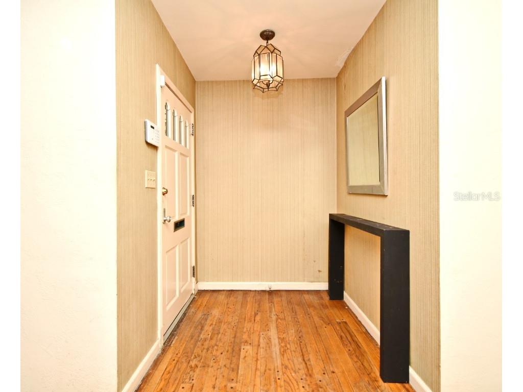 1606 Orangewood Avenue Orlando FL 32806 O6320290 image5