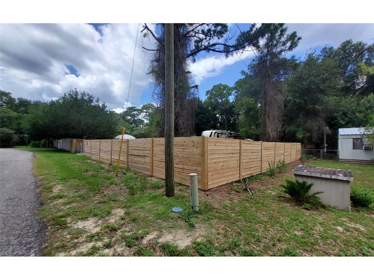 16067 SE 13th Street Ocklawaha FL 32179 - North Lake O6337907 image3