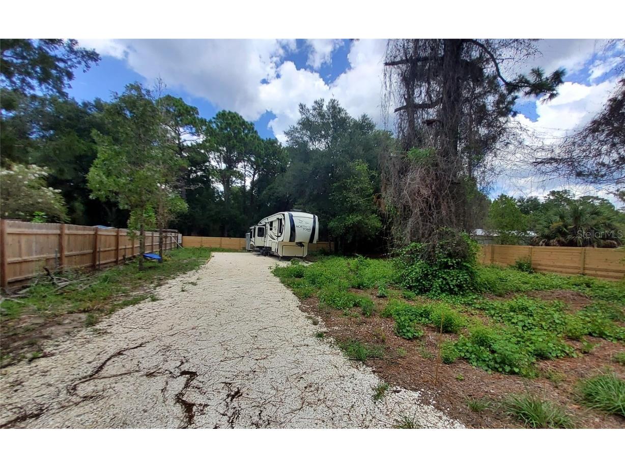 16067 SE 13th Street Ocklawaha FL 32179 - North Lake O6337907 image4