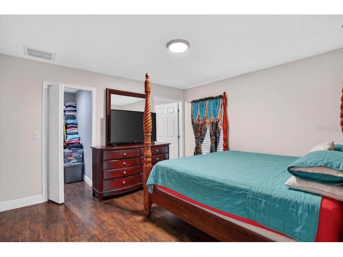 1607 E Linebaugh Avenue Tampa FL 33612 TB8522341 image11