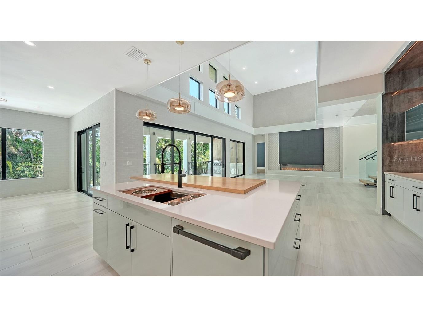 1607 Flower Drive Sarasota FL 34239 A4653737 image29