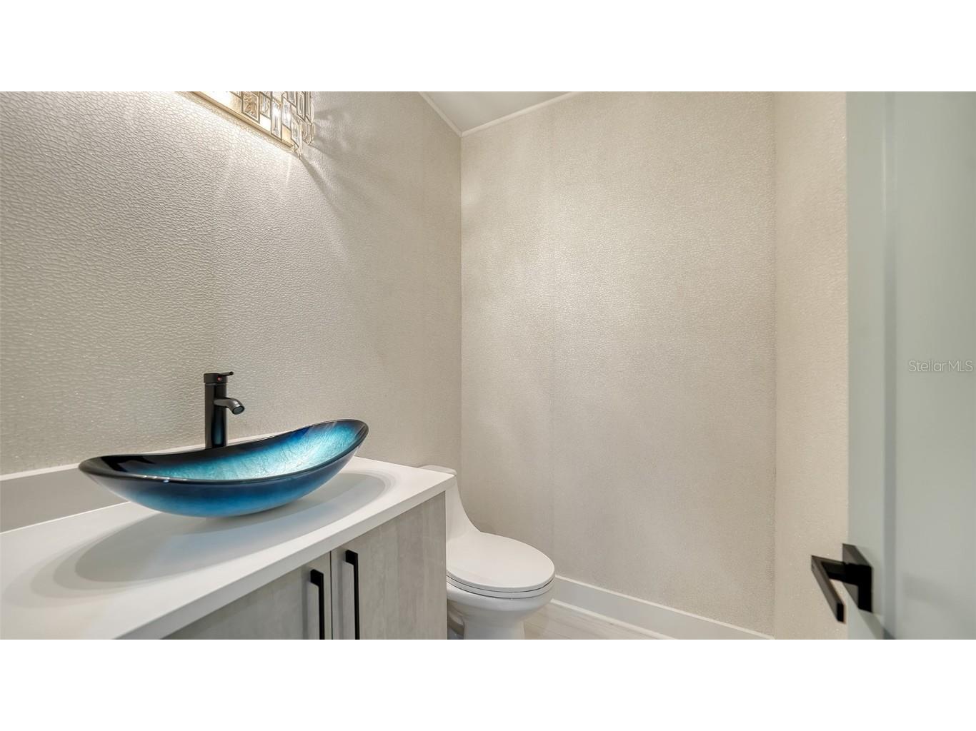 1607 Flower Drive Sarasota FL 34239 A4653737 image34