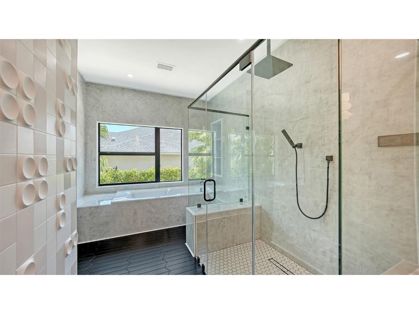 1607 Flower Drive Sarasota FL 34239 A4653737 image39