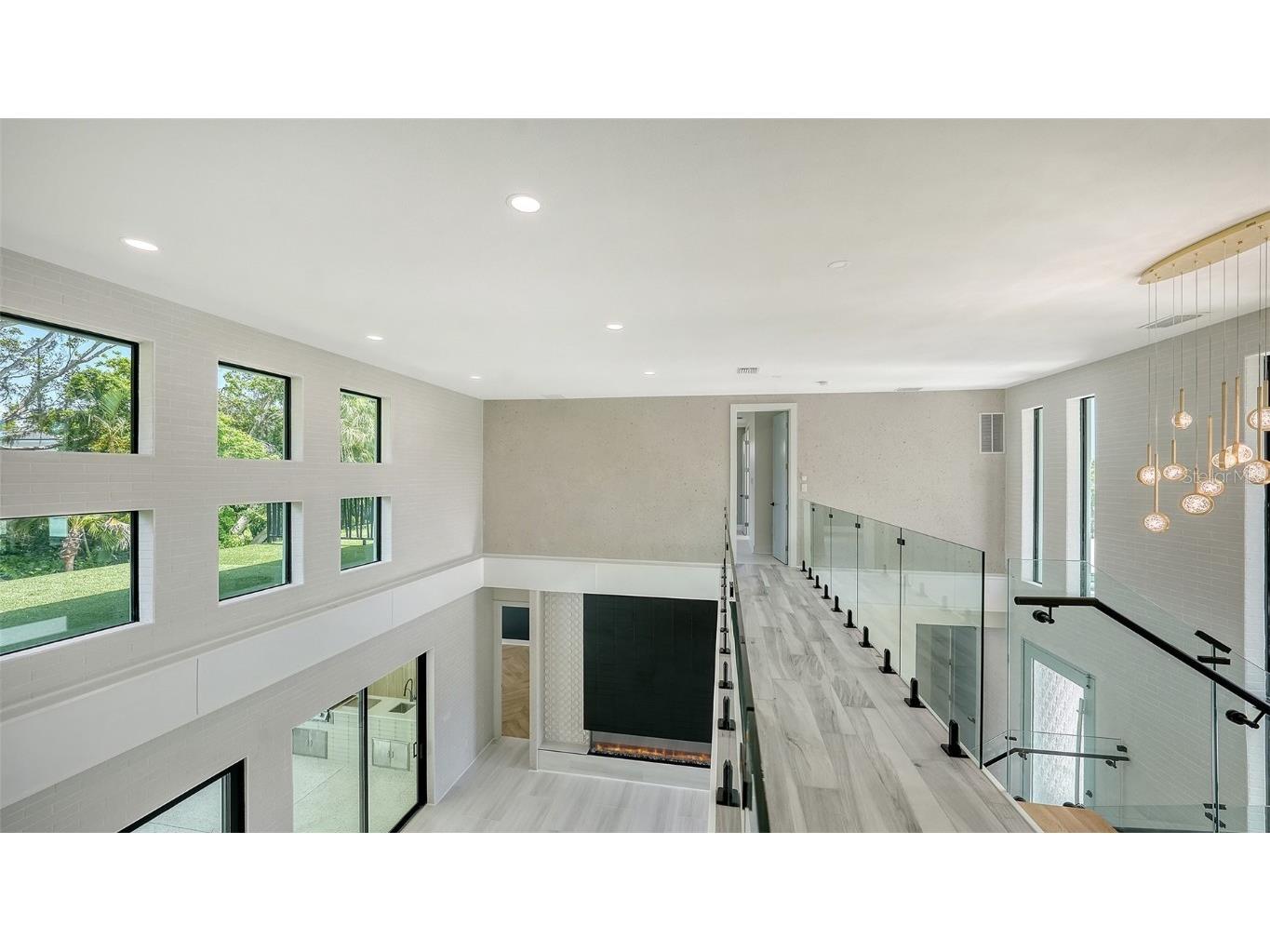 1607 Flower Drive Sarasota FL 34239 A4653737 image40