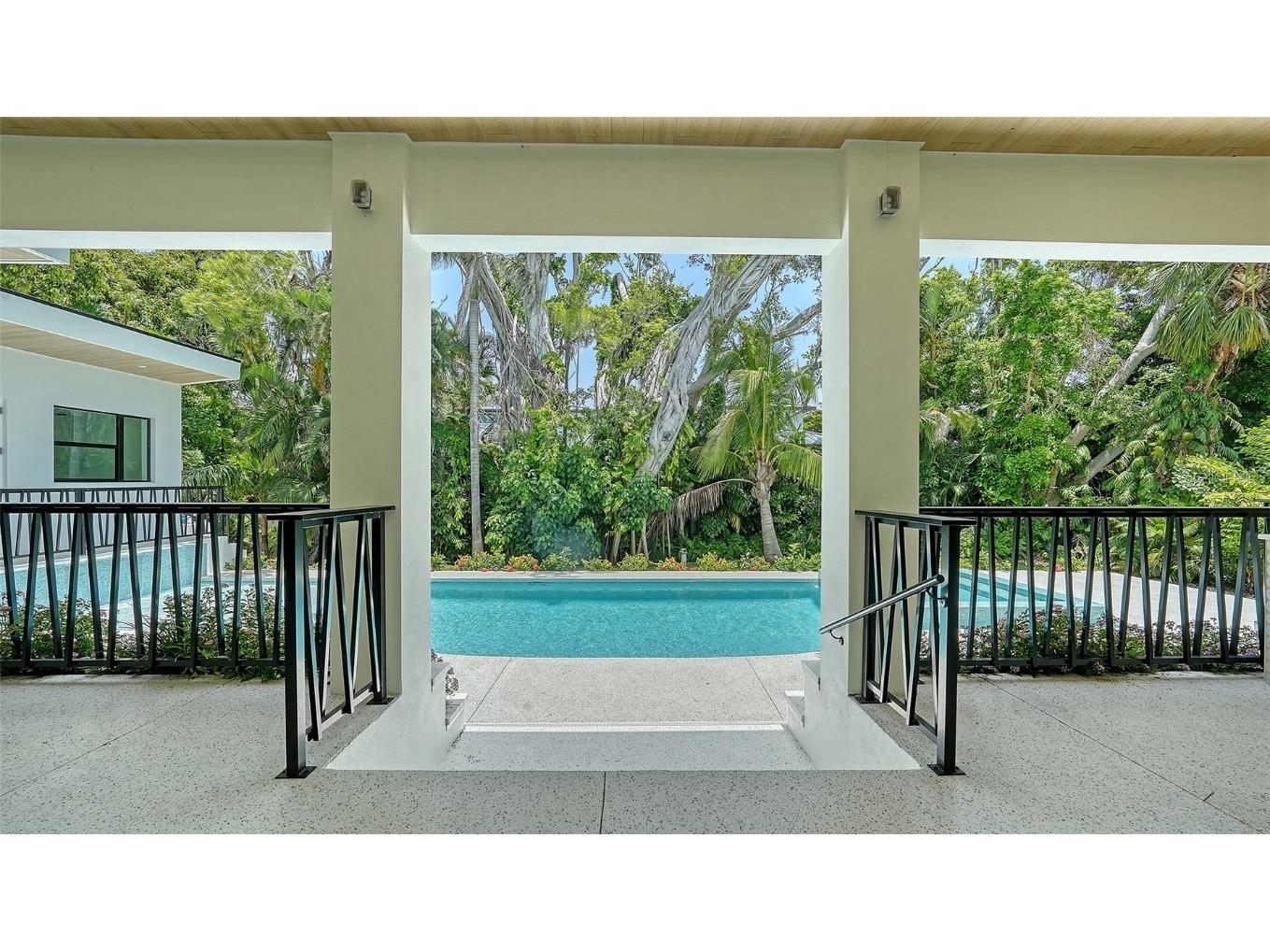 1607 Flower Drive Sarasota FL 34239 A4653737 image56