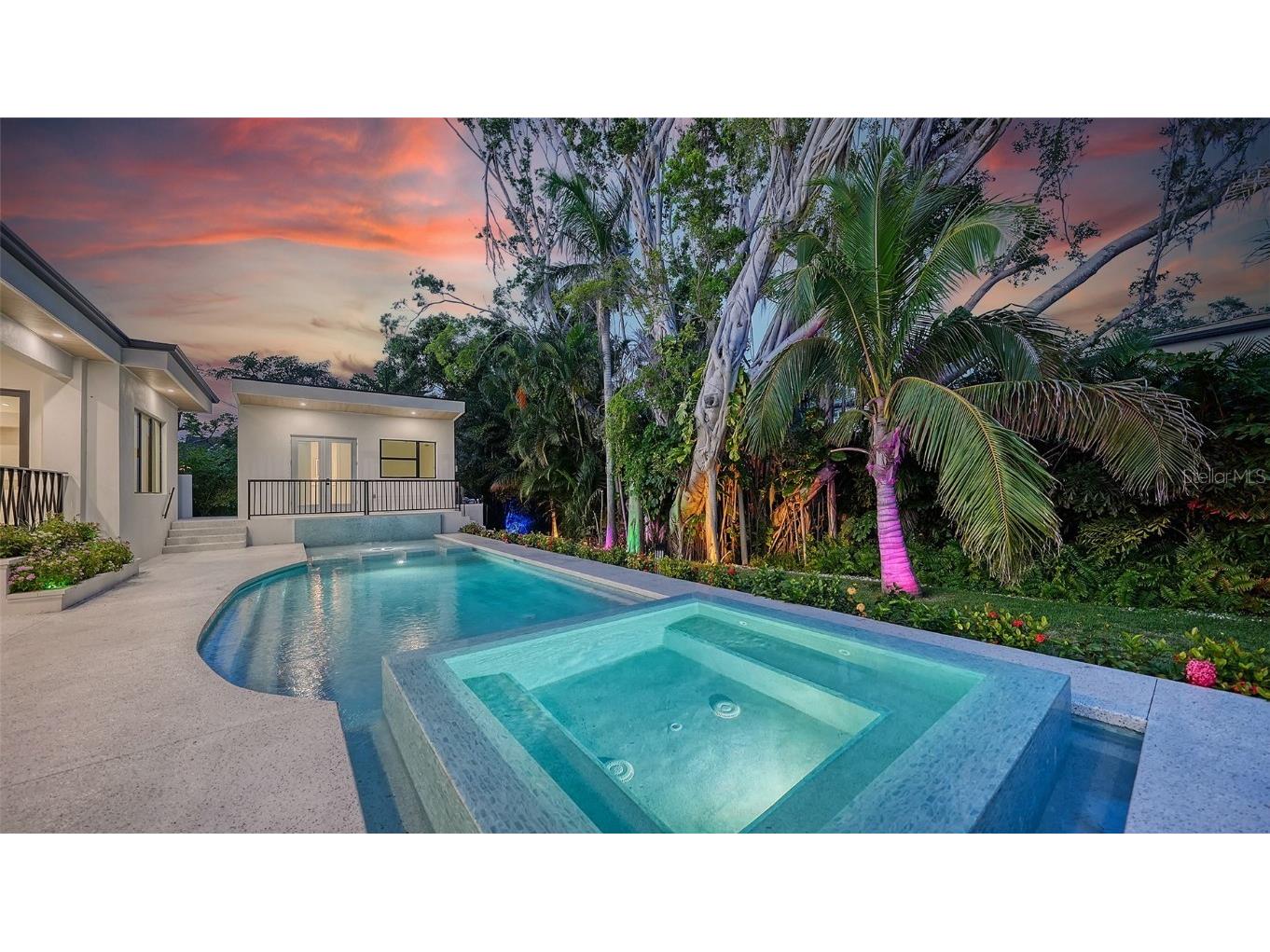 1607 Flower Drive Sarasota FL 34239 A4653737 image67