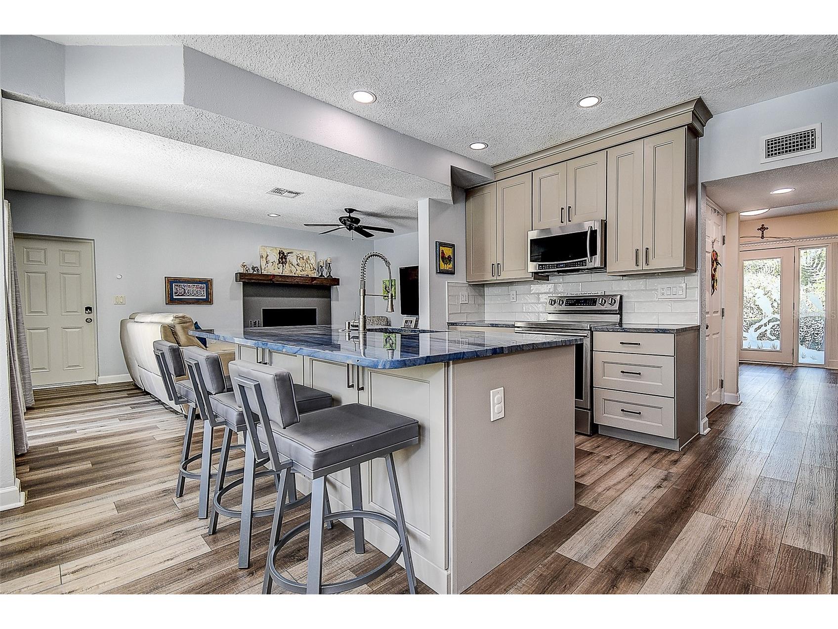 1607 Gulf Road Tarpon Springs FL 34689 W7883452 image15