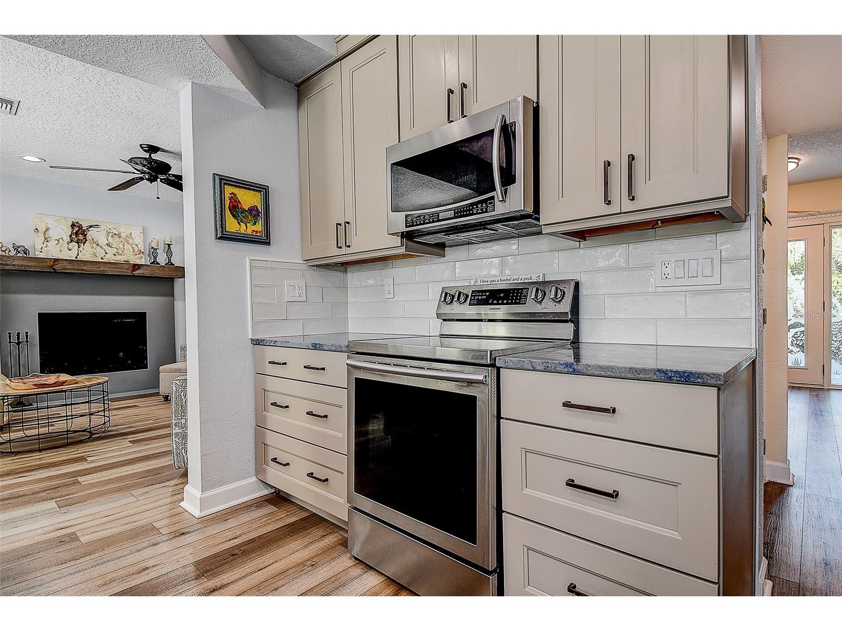 1607 Gulf Road Tarpon Springs FL 34689 W7883452 image16