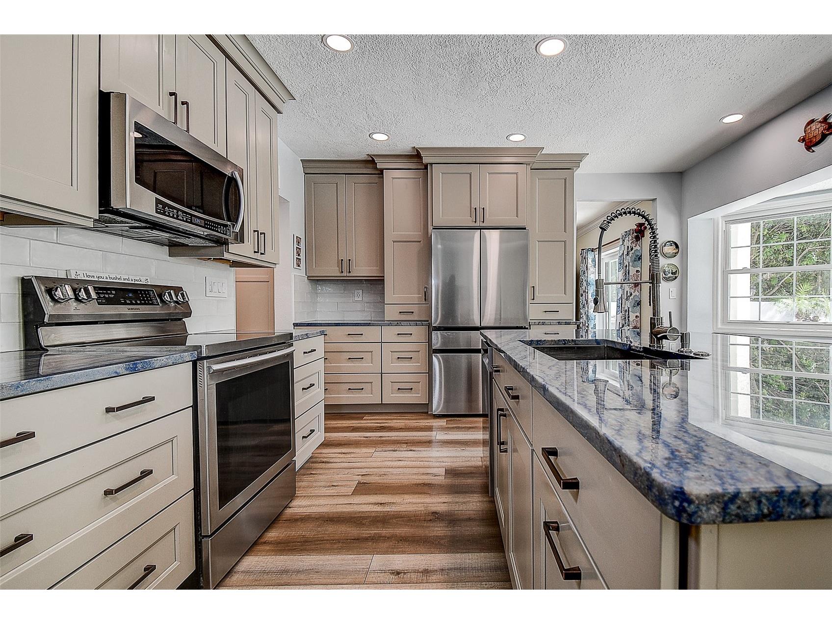 1607 Gulf Road Tarpon Springs FL 34689 W7883452 image17