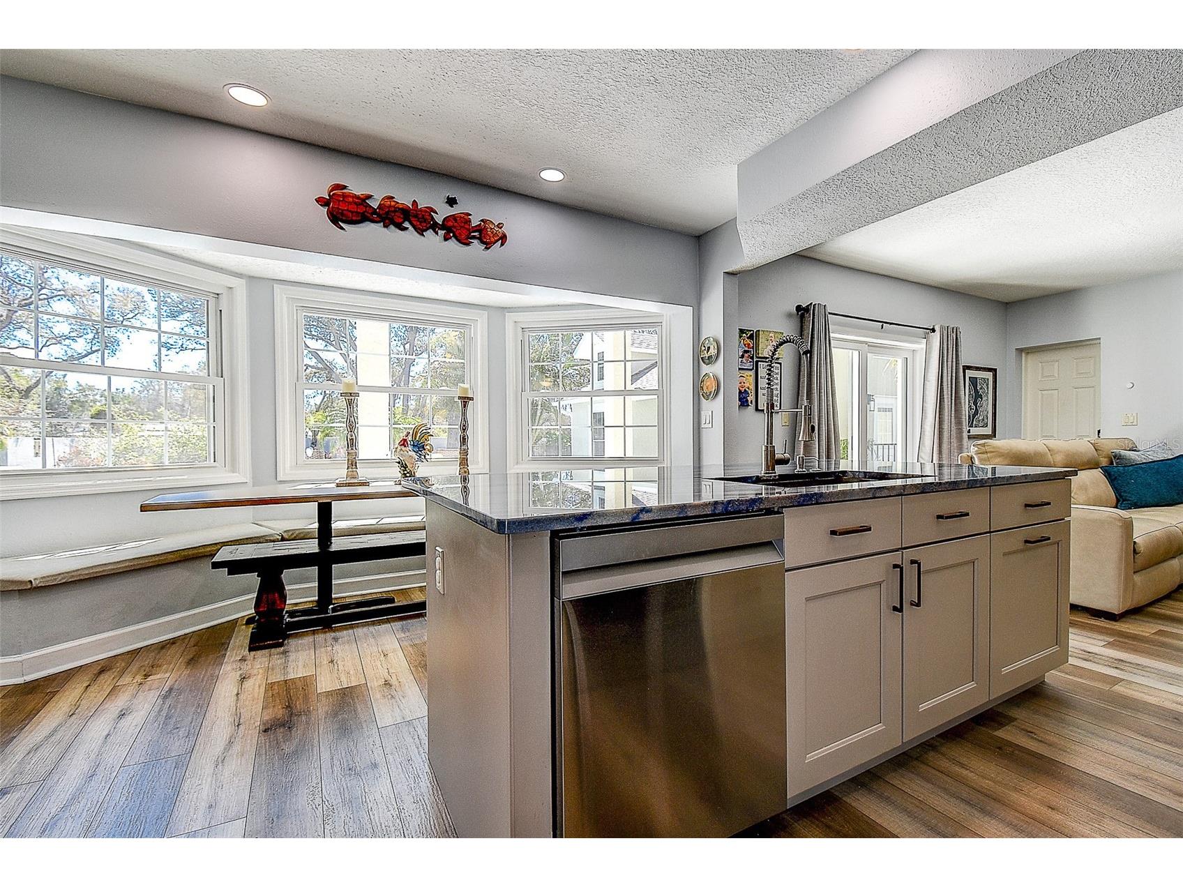 1607 Gulf Road Tarpon Springs FL 34689 W7883452 image18