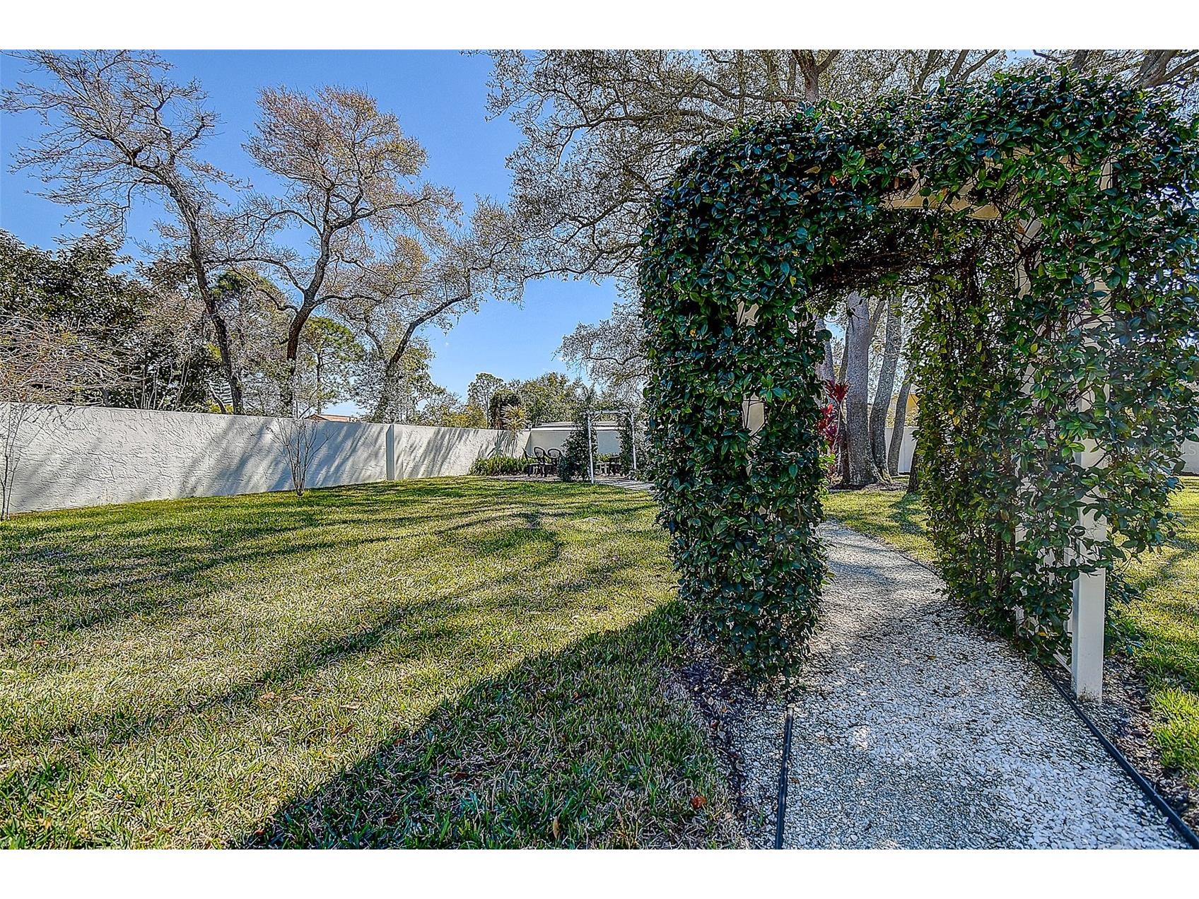 1607 Gulf Road Tarpon Springs FL 34689 W7883452 image78