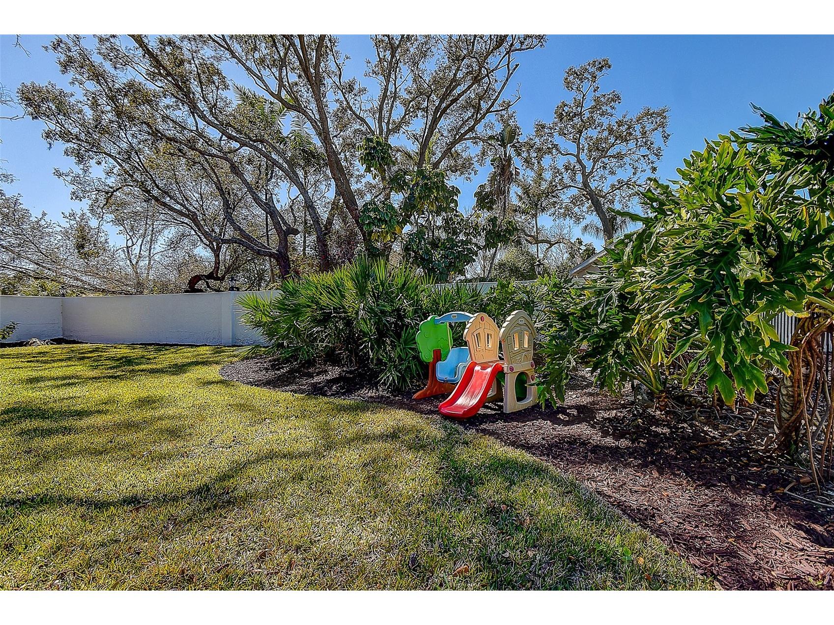 1607 Gulf Road Tarpon Springs FL 34689 W7883452 image79