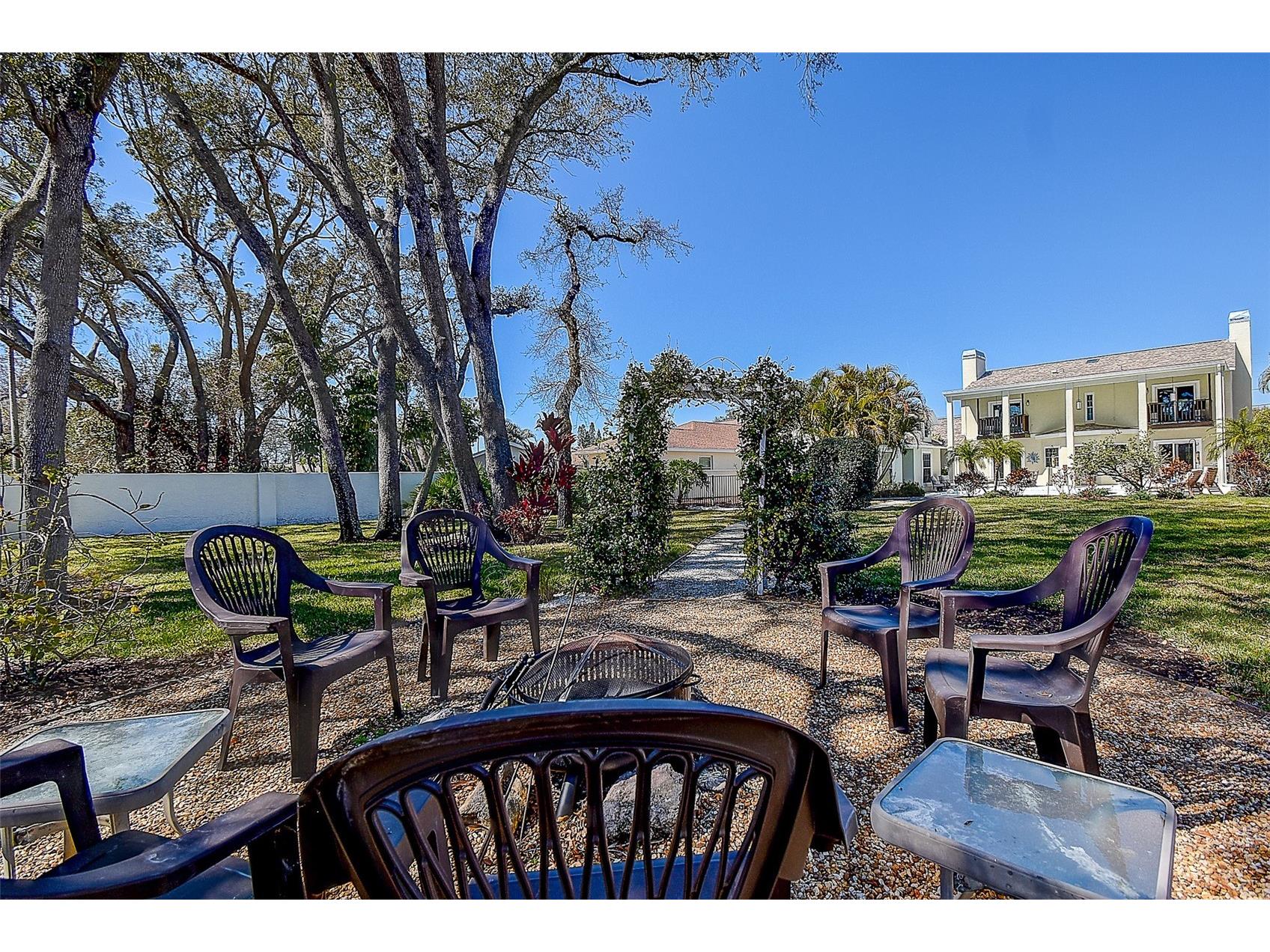 1607 Gulf Road Tarpon Springs FL 34689 W7883452 image83