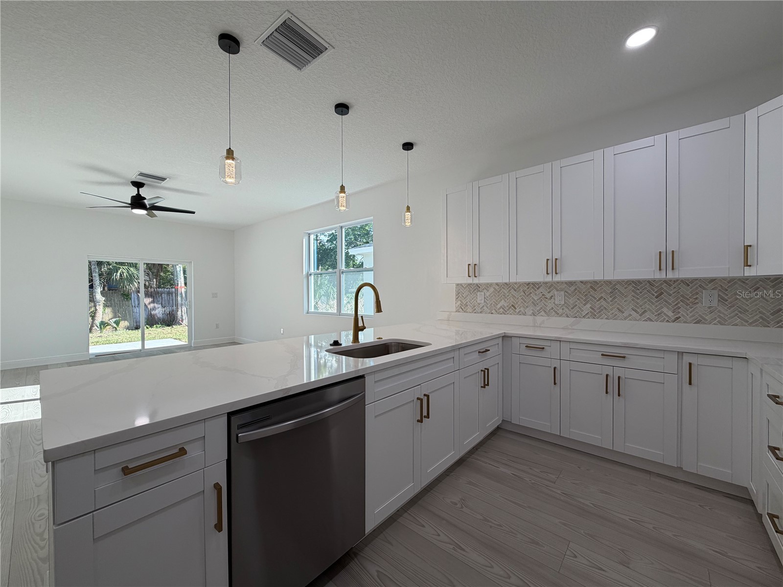 1607 Illinois Street Daytona Beach FL 32114 V4947743 image13