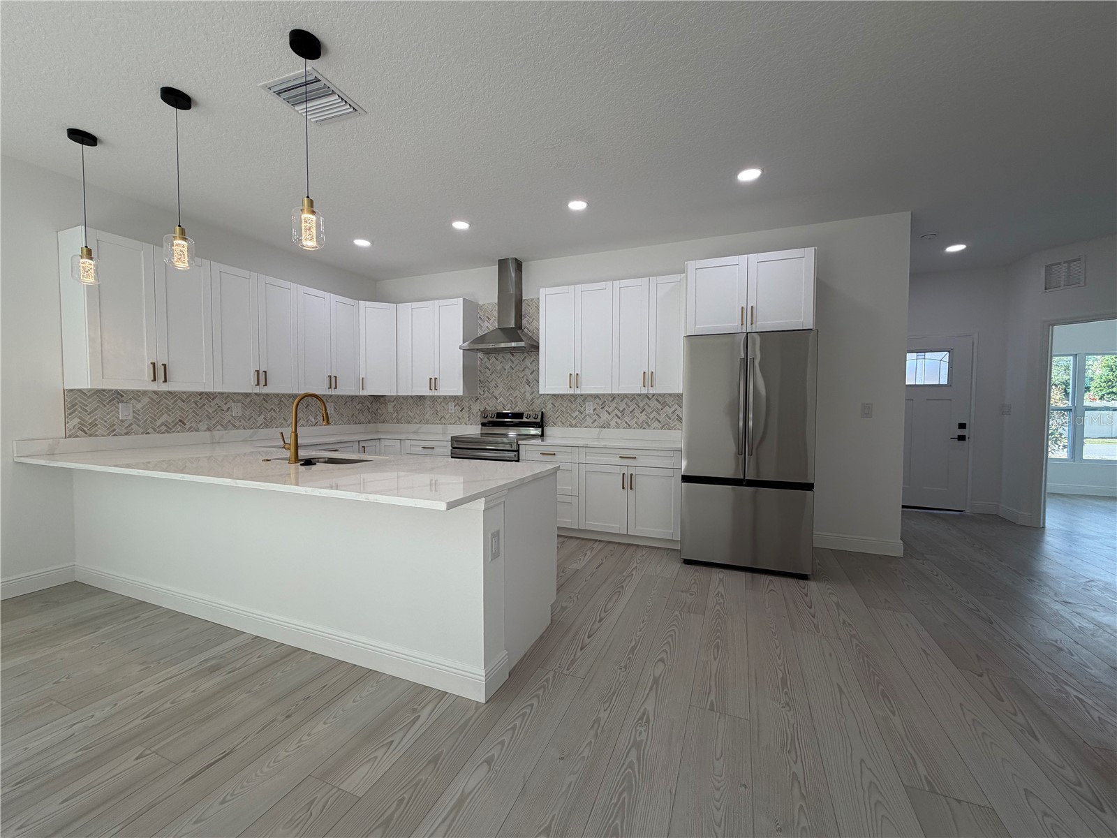 1607 Illinois Street Daytona Beach FL 32114 V4947743 image3