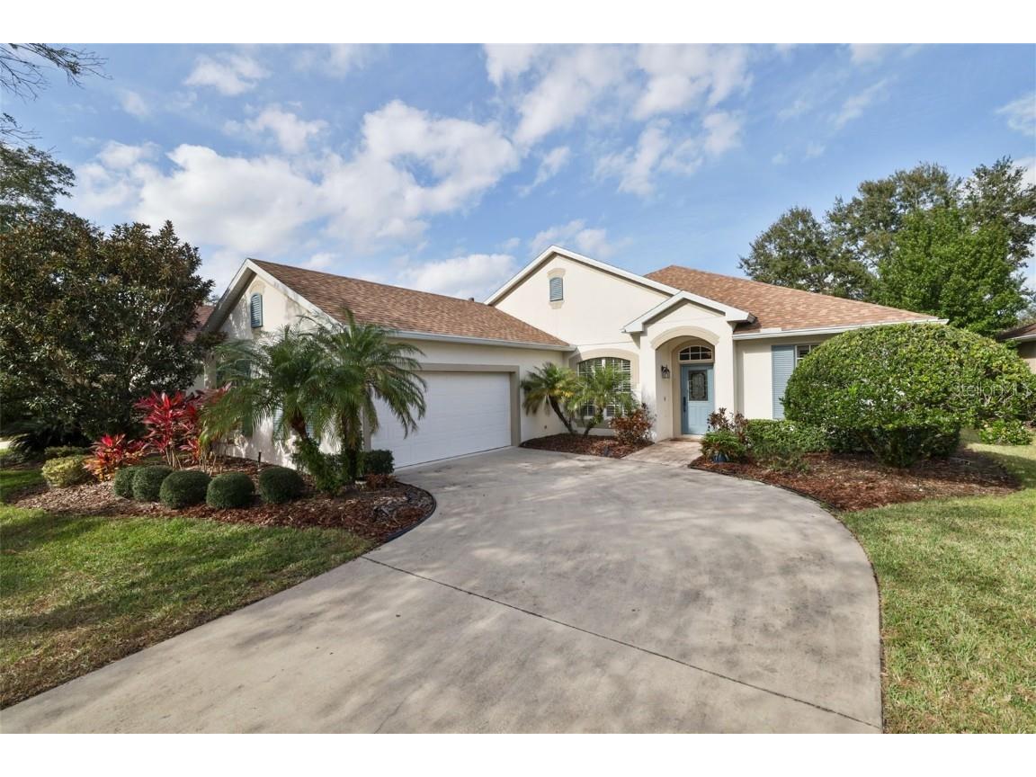 1607 Victoria Gardens Drive Deland FL 32724 V4933943 image1