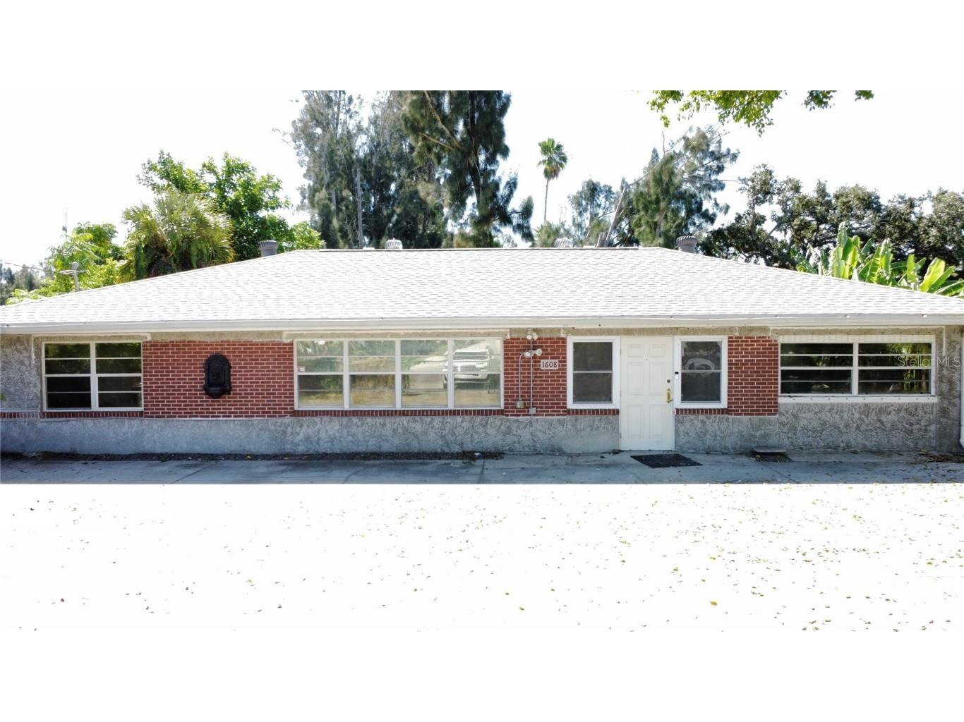 1608 55th Avenue W Bradenton FL 34207 A4668683 image1