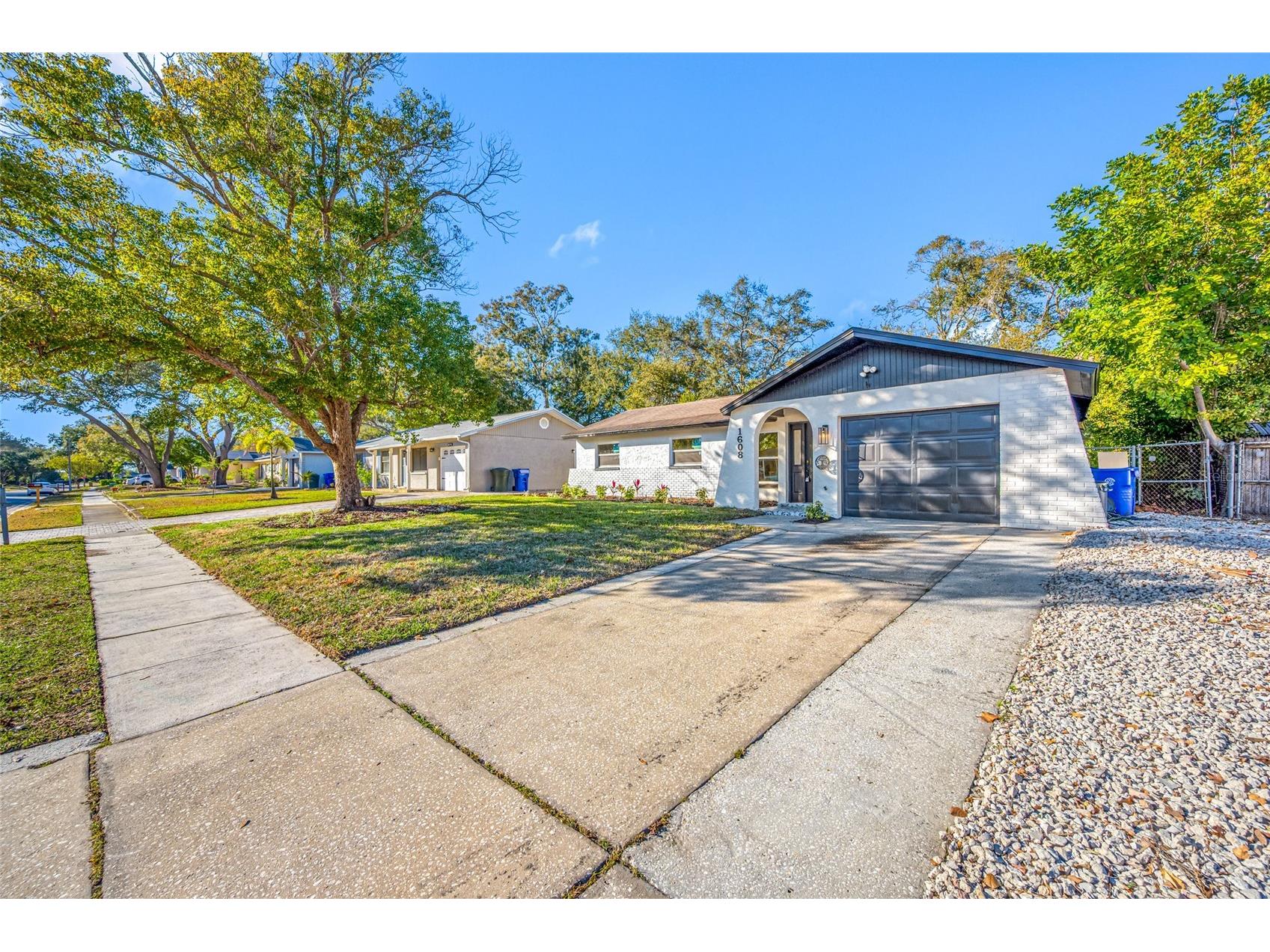 1608 Amberlea Drive N Dunedin FL 34698 TB8473169 image43