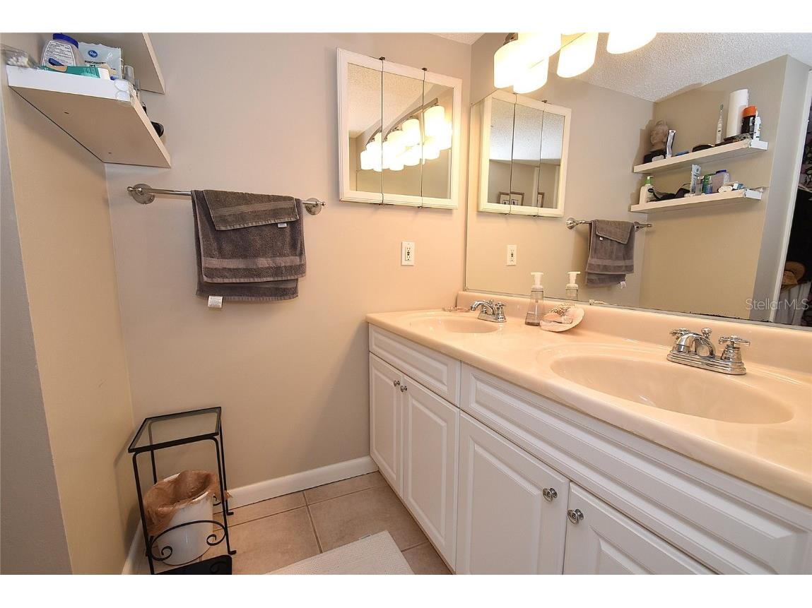 1608 Bayhouse Point Drive #GL304 Sarasota FL 34231 A4618835 image19