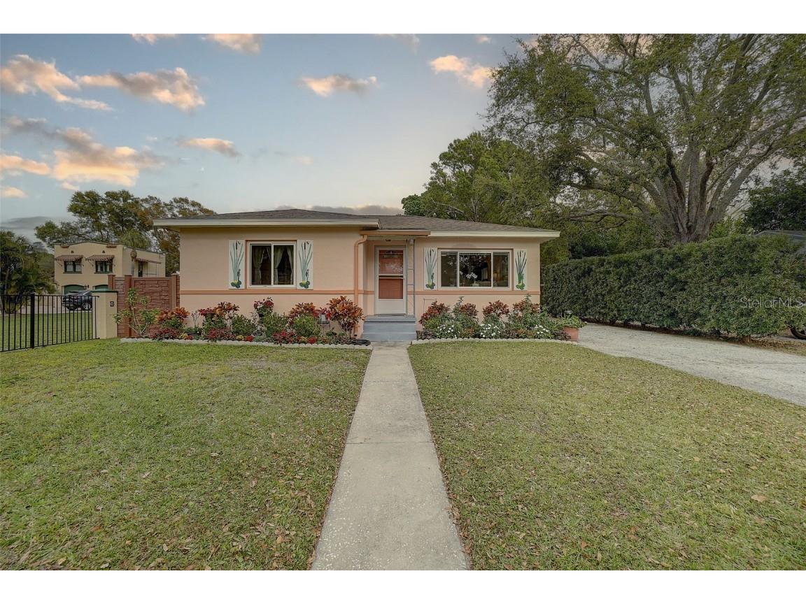 1608 Hull Street S Gulfport FL 33707 U8233230 image1