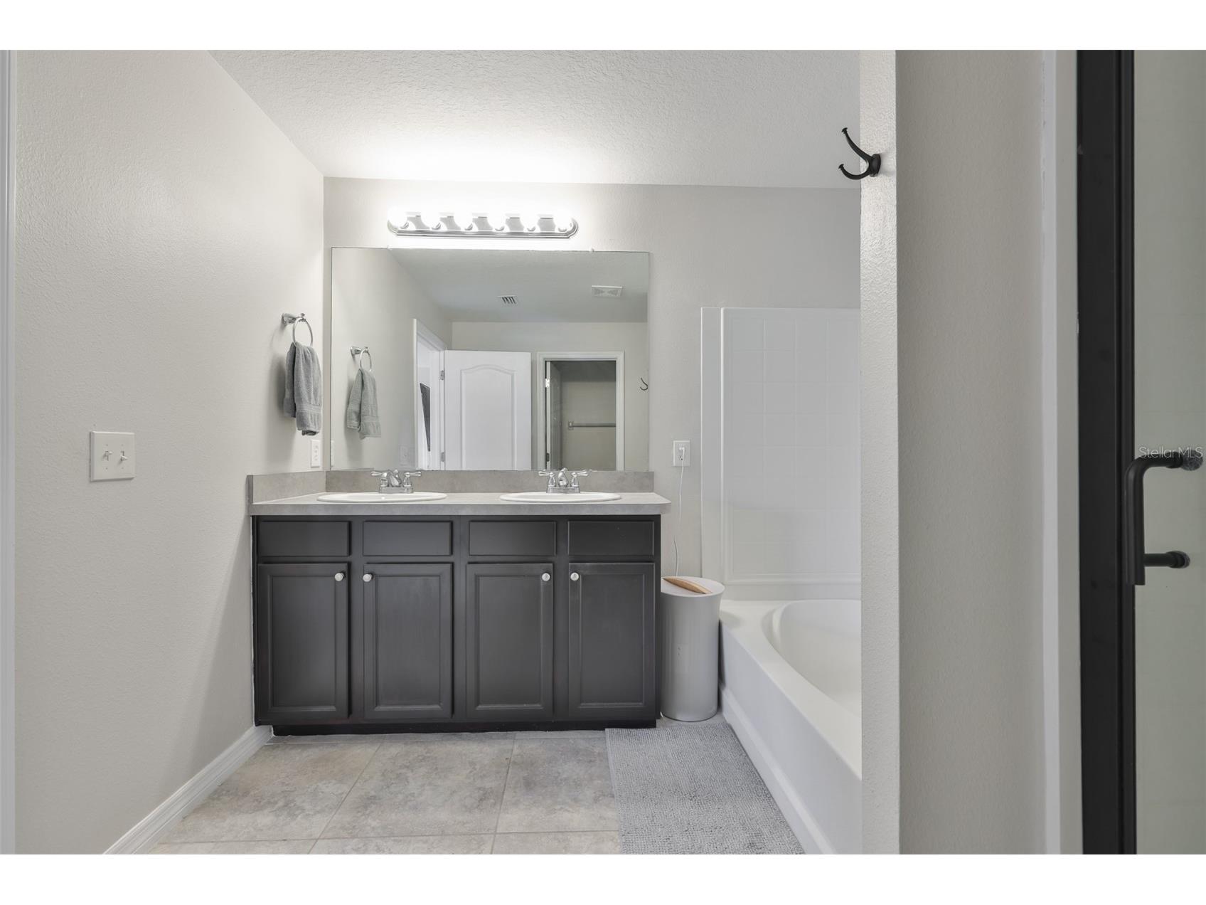 1609 Bonita Bluff Court Ruskin FL 33570 TB8481856 image26