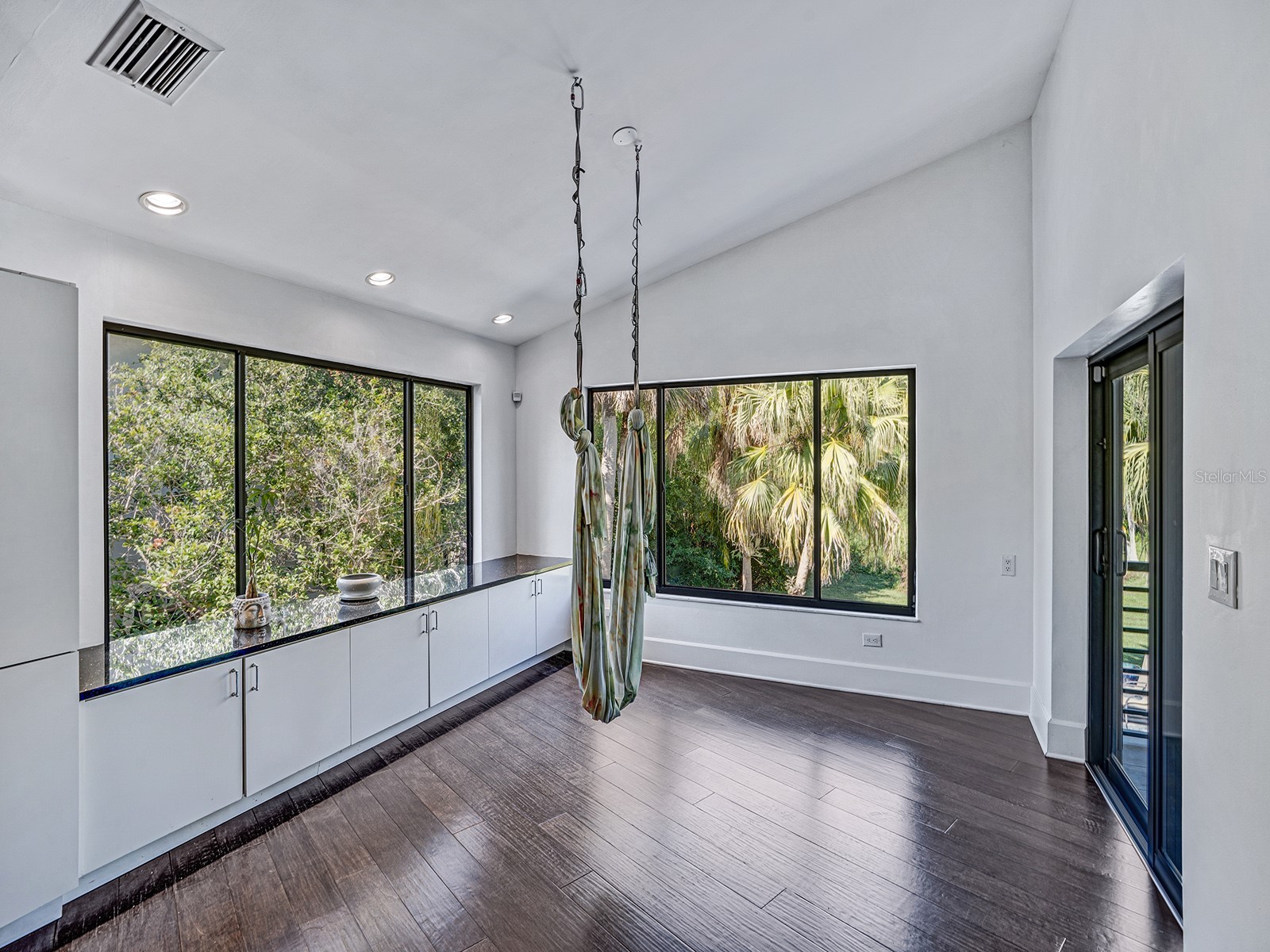 1609 Hampton Court Safety Harbor FL 34695 TB8462902 image60