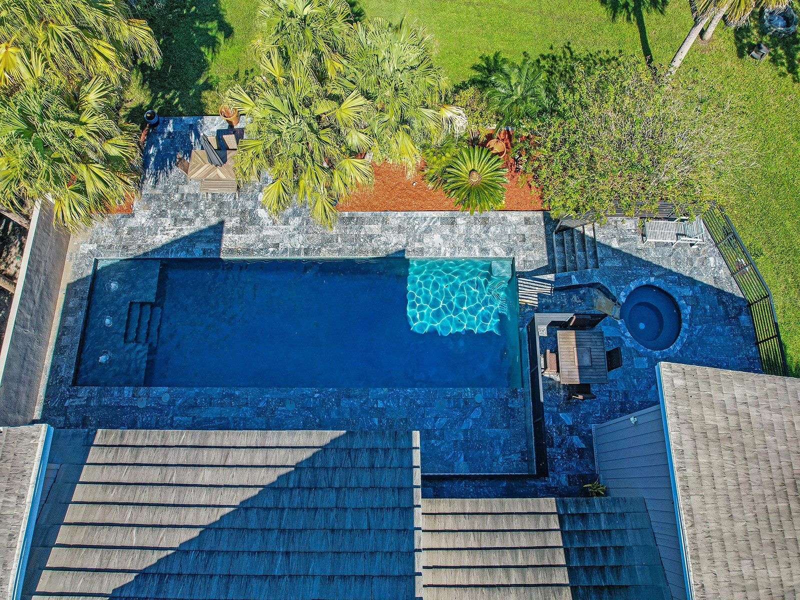 1609 Hampton Court Safety Harbor FL 34695 TB8462902 image8