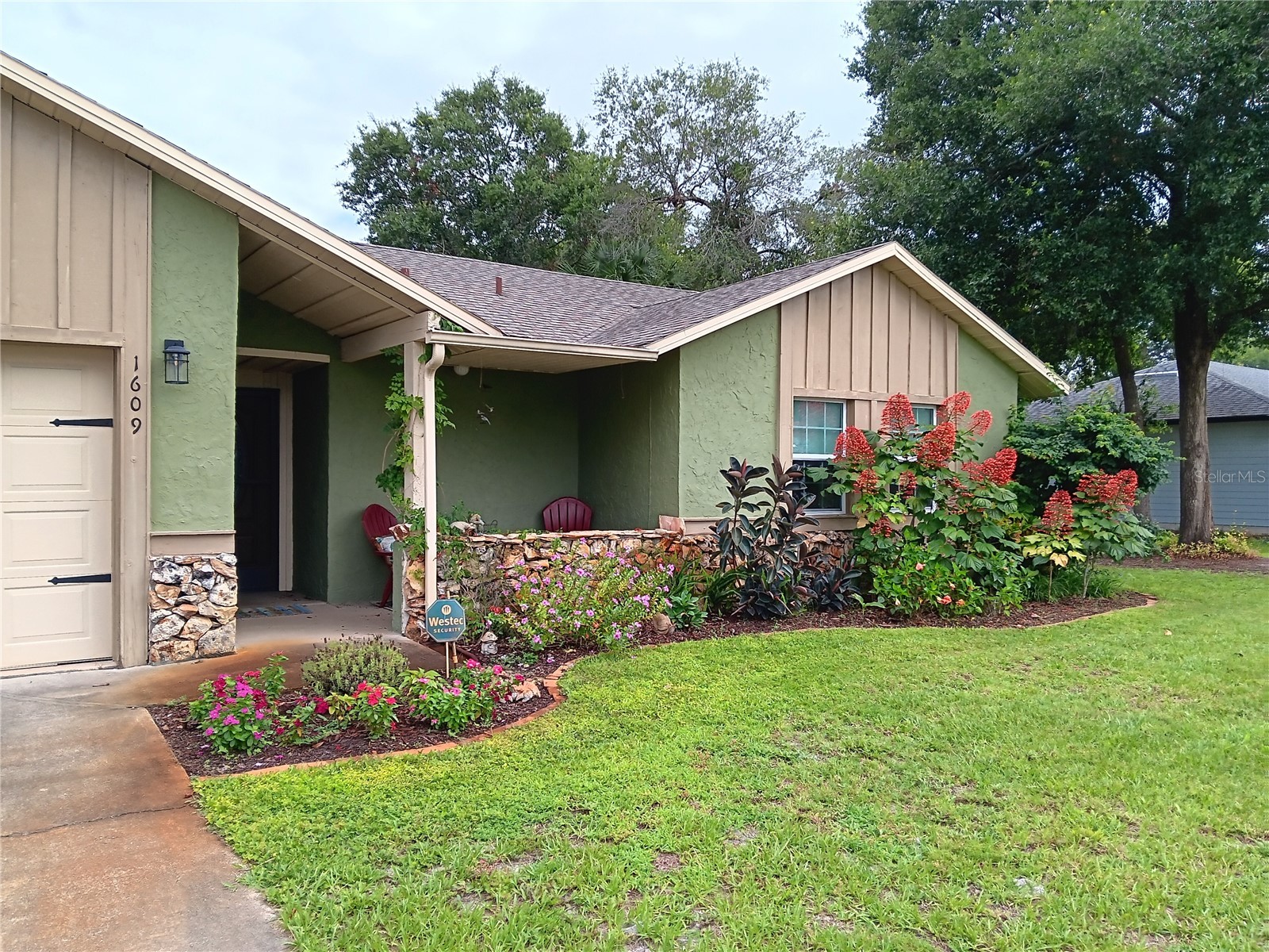 1609 Pine Avenue Deland FL 32724 V4947677 image1