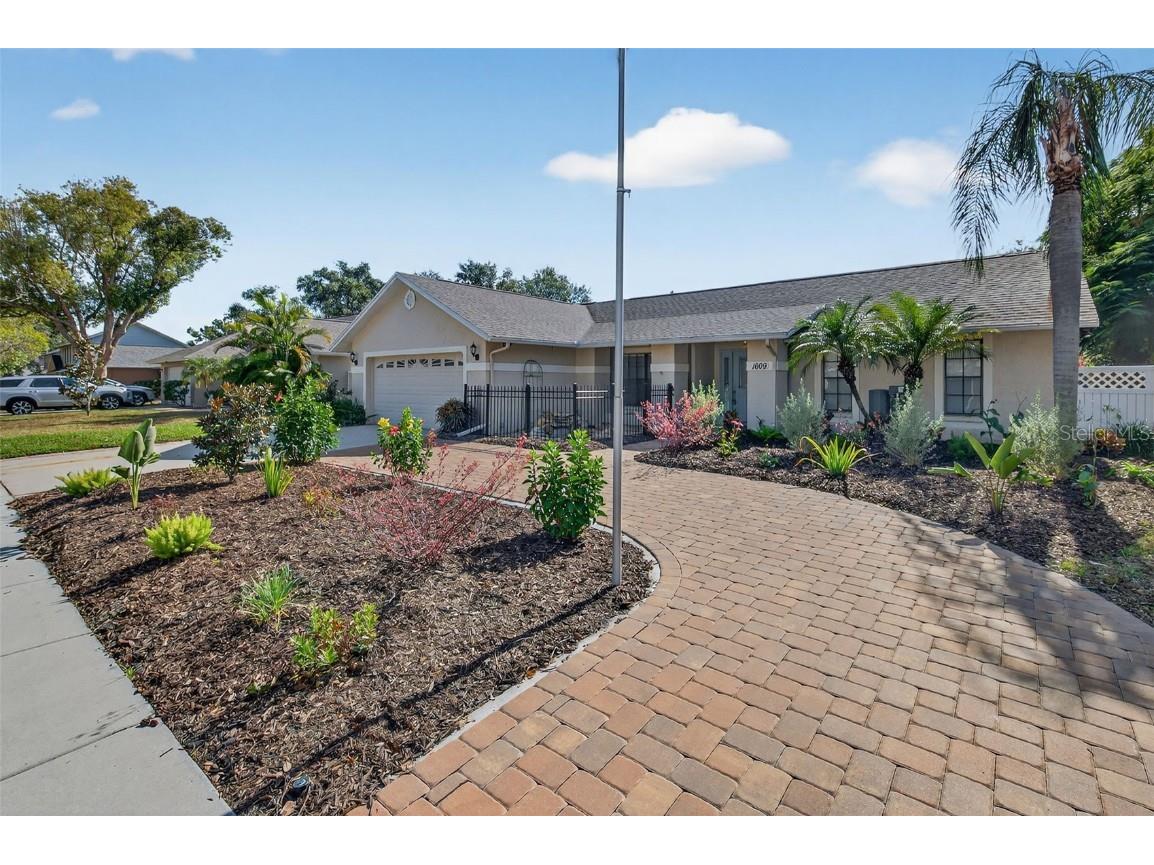 1609 Shady Leaf Drive Valrico FL 33596 TB8453780 image1