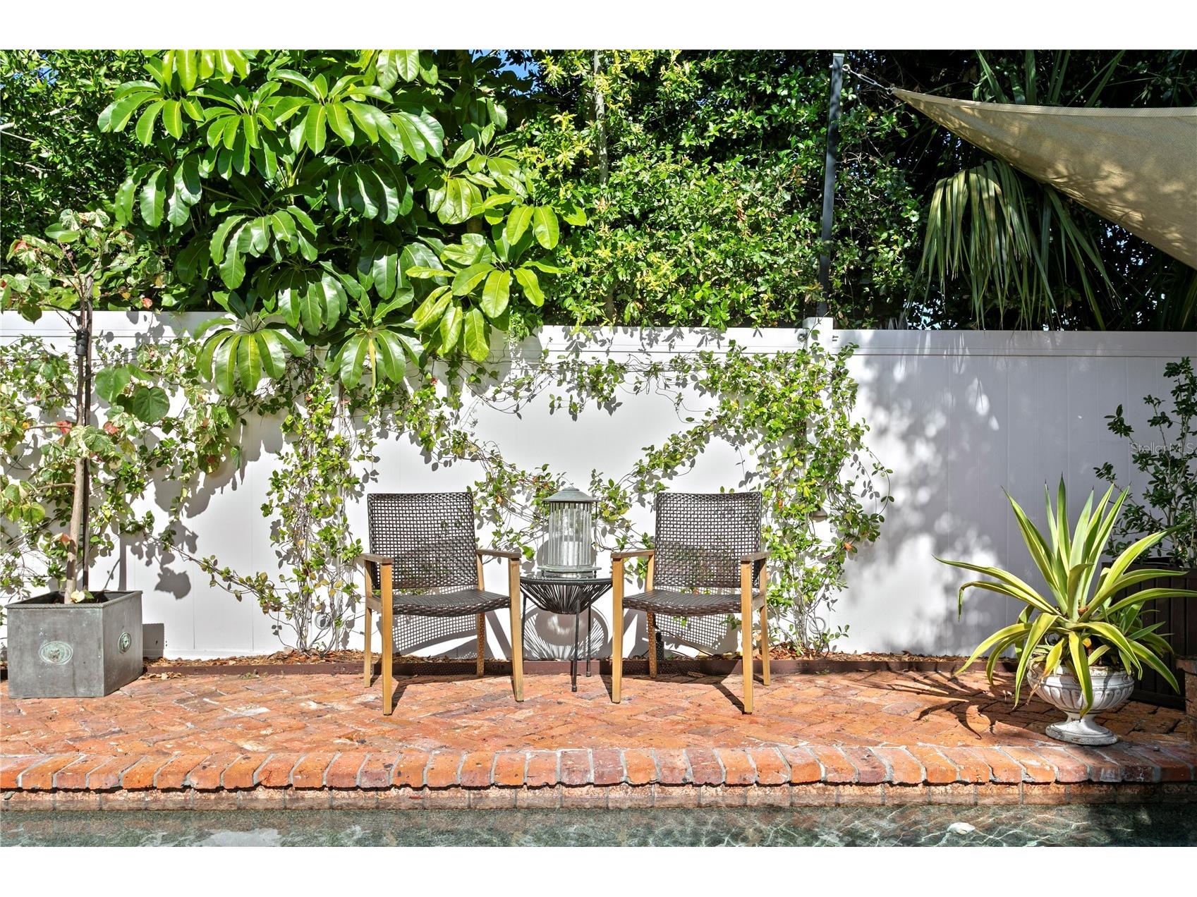 161 15th Avenue NE Saint Petersburg FL 33704 TB8509698 image45