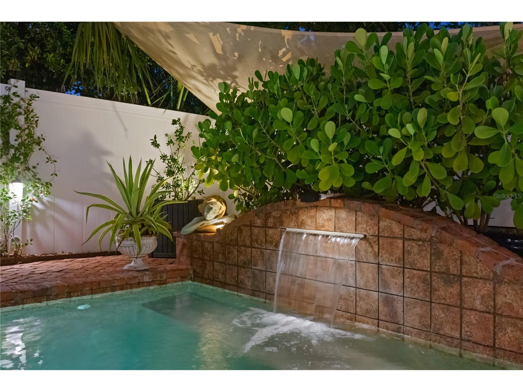 161 15th Avenue NE Saint Petersburg FL 33704 TB8509698 image55