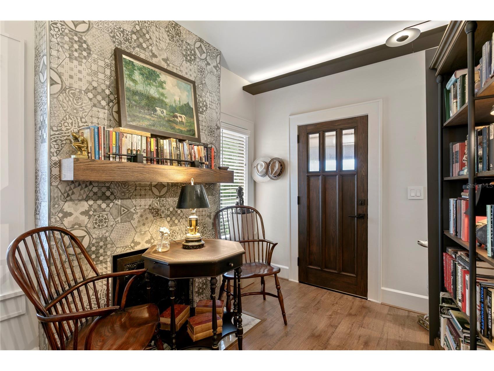 161 15th Avenue NE Saint Petersburg FL 33704 TB8509698 image7