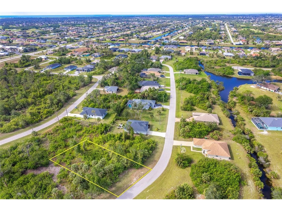 161 Crevalle Road Rotonda West FL 33947 D6140559 image1
