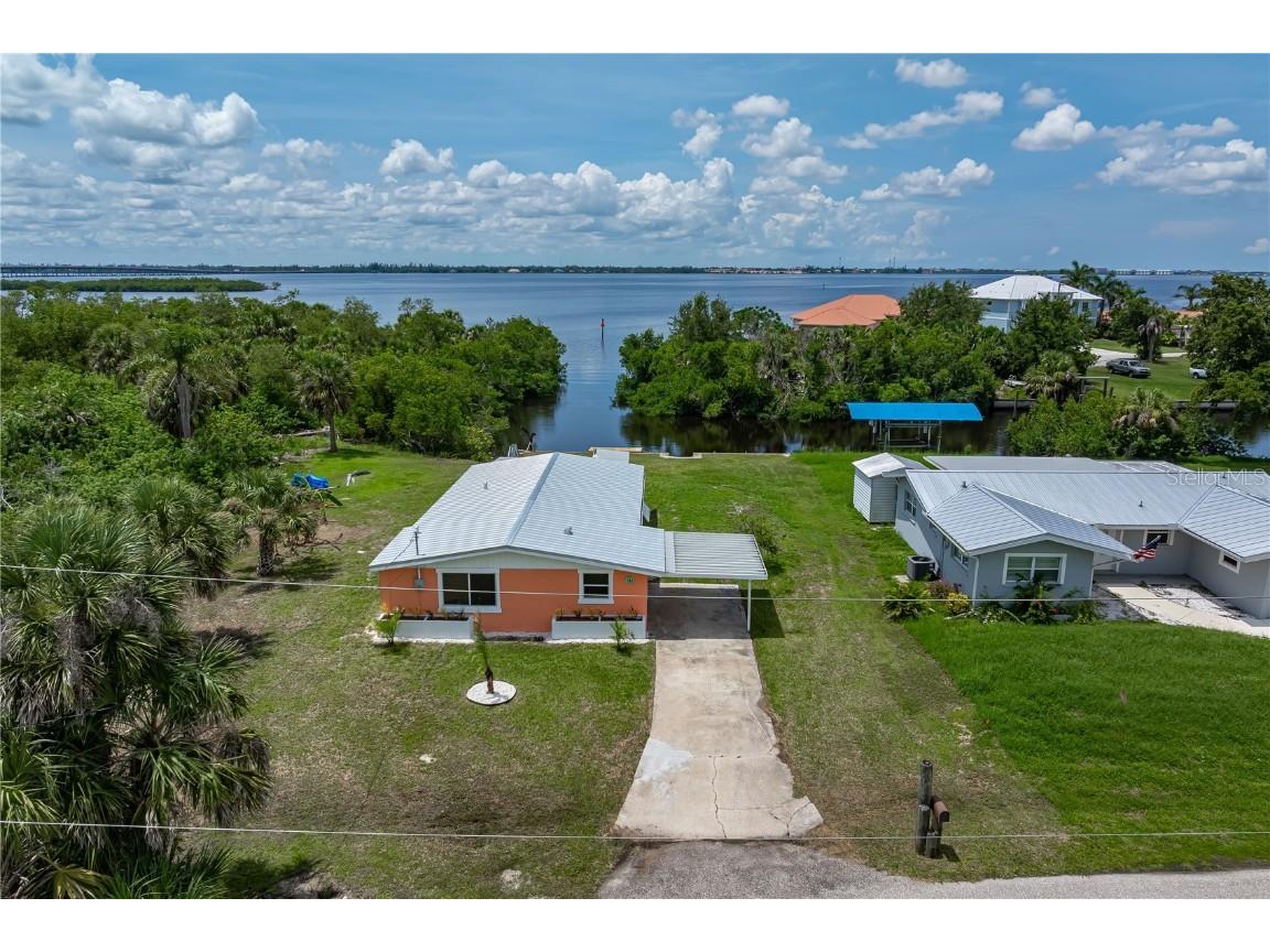 161 Danforth Drive Punta Gorda FL 33980 - CHARLOTTE HARBOR/PEACE RIVER C7511528 image1