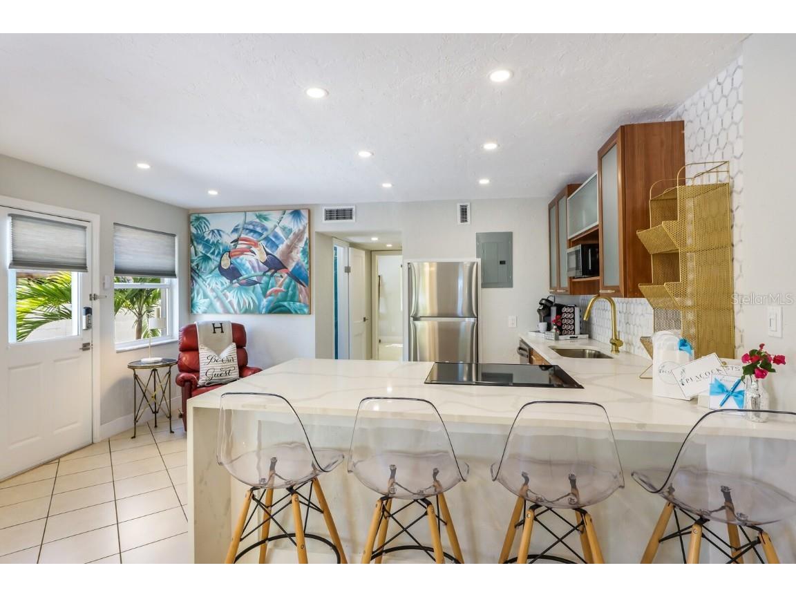 161 Golden Gate Point #1 Sarasota FL 34236 A4654483 image15