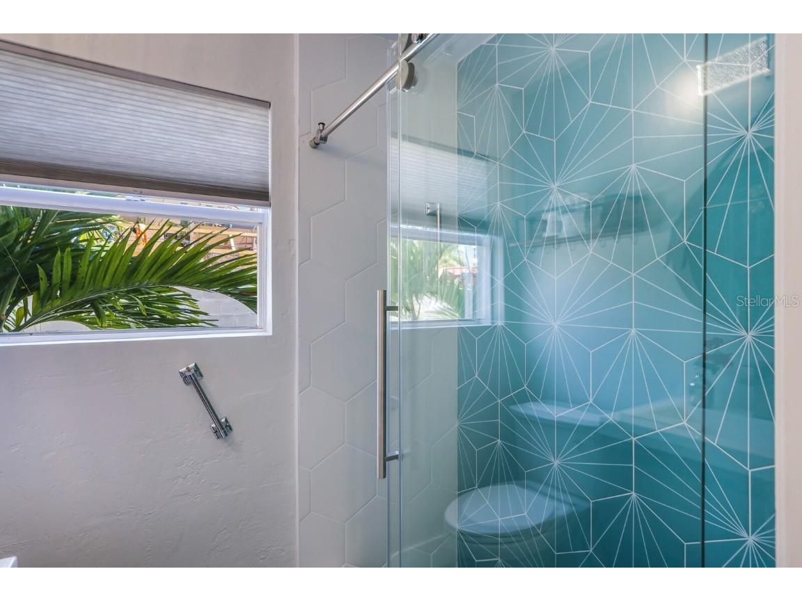 161 Golden Gate Point #1 Sarasota FL 34236 A4654483 image23