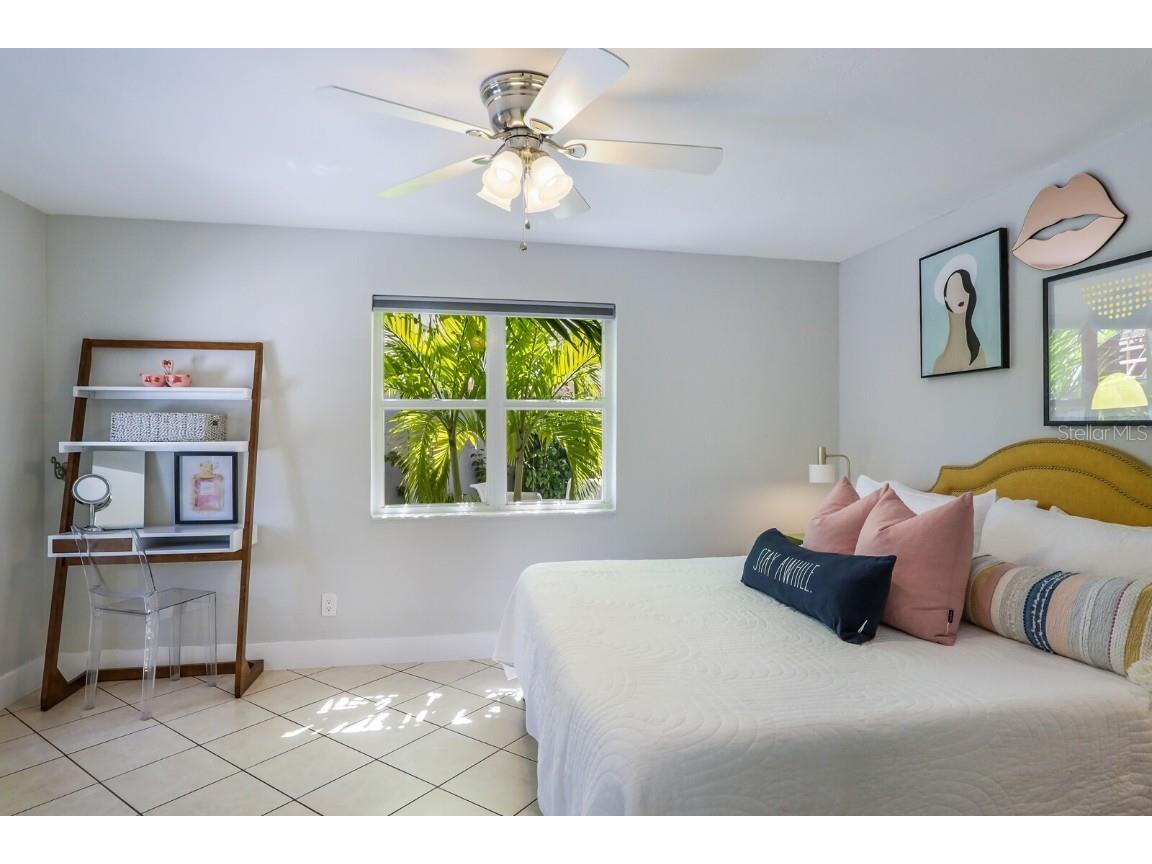 161 Golden Gate Point #1 Sarasota FL 34236 A4654483 image24