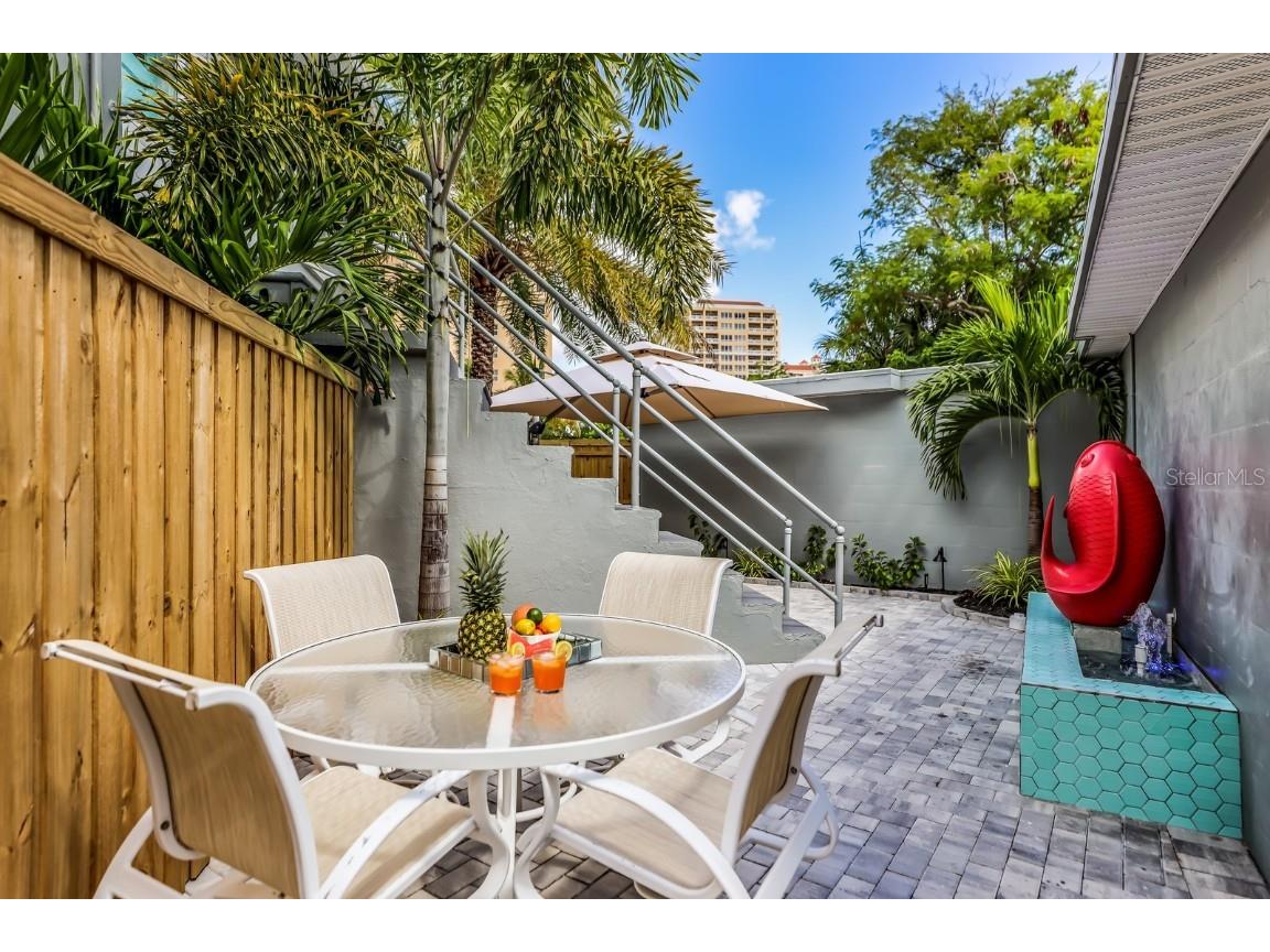 161 Golden Gate Point #1 Sarasota FL 34236 A4654483 image33