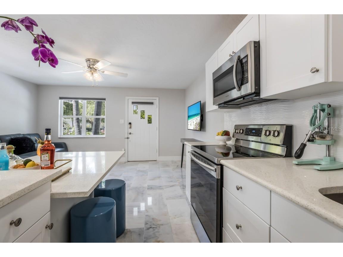 161 Golden Gate Point #4 Sarasota FL 34236 A4654481 image12