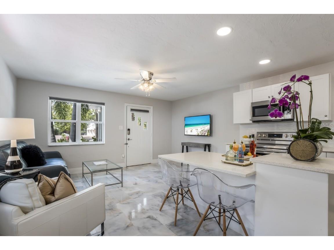 161 Golden Gate Point #4 Sarasota FL 34236 A4654481 image17