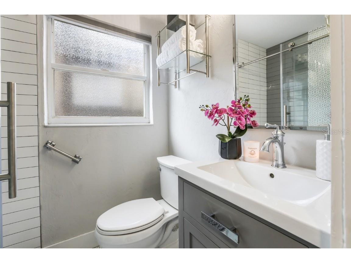 161 Golden Gate Point #4 Sarasota FL 34236 A4654481 image19