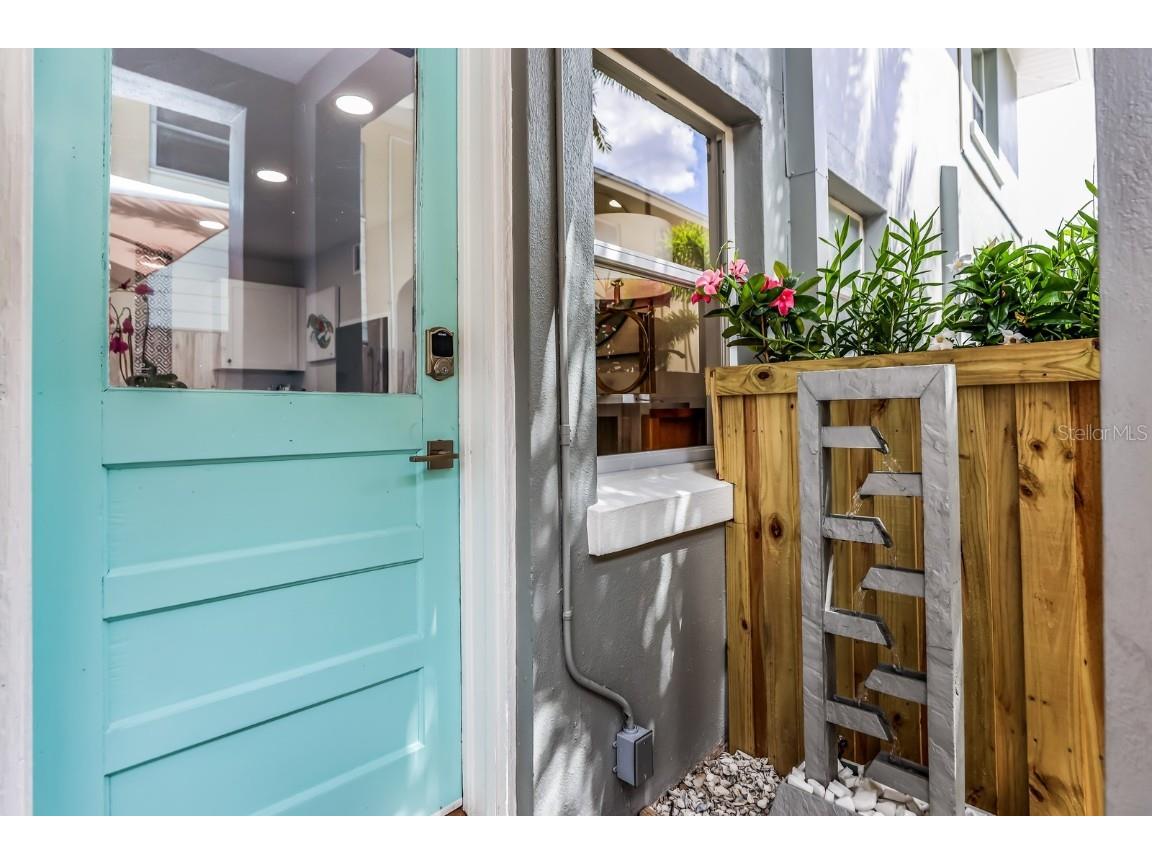 161 Golden Gate Point #4 Sarasota FL 34236 A4654481 image25