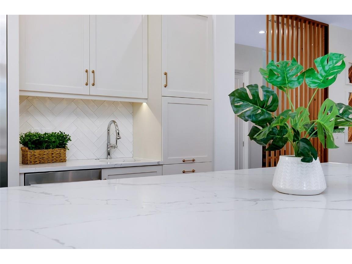 161 S Polk Drive Sarasota FL 34236 A4672276 image13