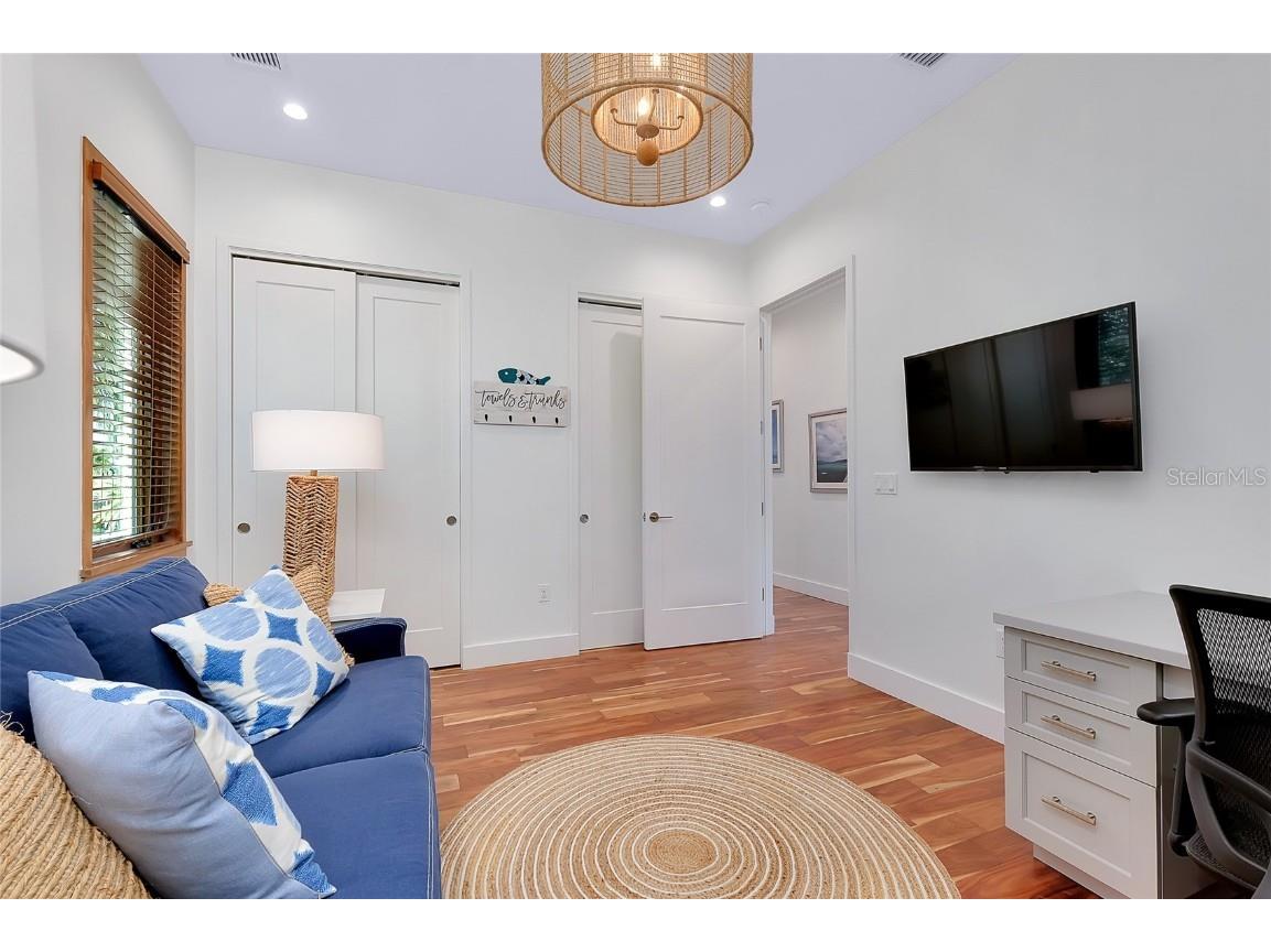 161 S Polk Drive Sarasota FL 34236 A4672276 image39